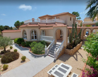 Standing villa with sea views 10MX4M private pool and bar at Gran Alacant.